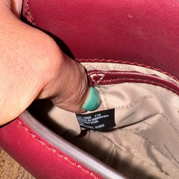MICHAEL KORS
Leather and Suede Saddle Bag- Oxblood/Maroon - Picture 11 of 13